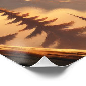 Hübsche Elfin mit Adler in der Morgensonne Poster (Ecke)