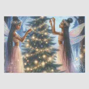 Hübsche Fairies schmücken den Weihnachtsbaum Seidenpapier