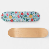 Hübsche Farbenfrohe Wildblume Lichtblau Design Skateboard (Horizontal)