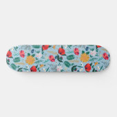 Hübsche Farbenfrohe Wildblume Lichtblau Design Skateboard (Horizontal)