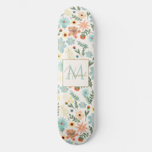 Hübsche Farbtöne, florweiße Farbe Skateboard