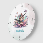 Hübsche Fee sitzt in einer Blume Große Wanduhr (Winkel)