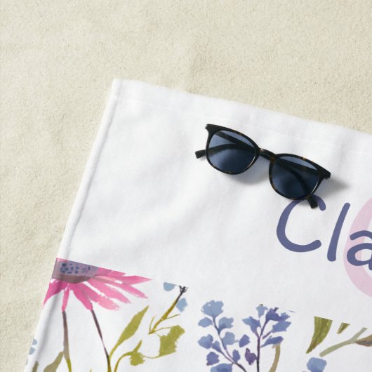 Hübsche florale Wildblumen Gemustert Mit Monogramm Strandtuch (Beispiel)