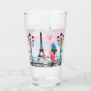 Hübsche Frau und Rosa Herzballon - I Liebe Paris Glas
