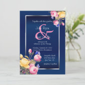 Hübsche Frühlingsblumen auf Navy Blue Wedding Einladung (Stehend Vorderseite)