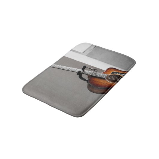 Hübsche Gitarre Badematte (Schrägansicht)