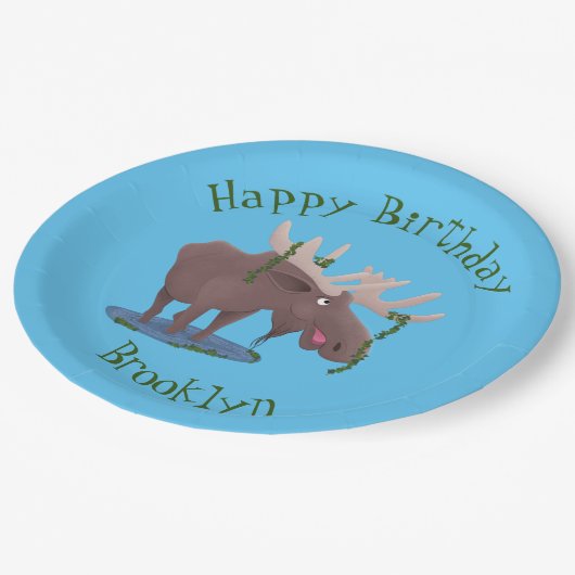 Hübsche glückliche Elche personalisierter Cartoon  Pappteller (Schrägansicht)