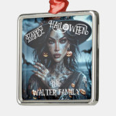 Hübsche Gotische Hexe mit Tattoos-Halloween-Party Ornament Aus Metall (Links)