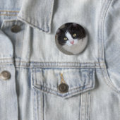 Hübsche graue und weiße Katze Button (Beispiel)