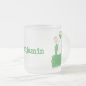 Hübsche grüne Schlange mit Maraca-Cartoon Mattglastasse (VorderseiteRechts)