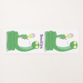 Hübsche grüne Schlange mit Maraca-Cartoon Yogamatte (Rückseite (Horizontal))