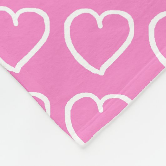 Hübsche handgezeichnete Herzen in weißer Farbe auf Fleecedecke (Ecke)