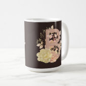 Hübsche hellbeige farbige Rose Buchstabe B Kaffeetasse (VorderseiteRechts)