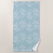 Hübsche hellblaue weiße Blumen-Faux-Spitze Strandtuch (Vorderseite)