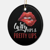 Hübsche Hüften und Lippen Mädchen Sprichwort Keramik Ornament (Links)