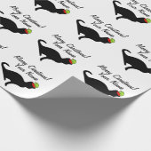 Hübsche Katze mit elfenhaltigem Weihnachtspapier Geschenkpapier (Ecke)