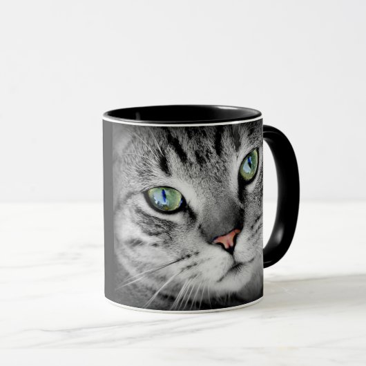 Hübsche Katze mit grünen Augen & Zitat Kaffeekoche Tasse (VorderseiteRechts)