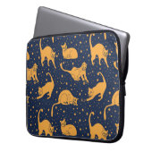 Hübsche Katzen, Sterne, Weltraummuster. Laptopschutzhülle (Vorderseite Links)