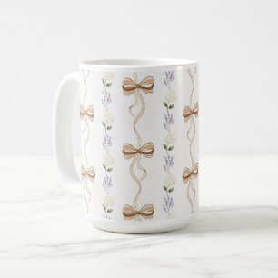 Hübsche Lavendel Weiße Blumen Schleifen Kaffeetasse