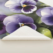 Hübsche lila Stiefmütterchen Aquarellmalerei Sherpadecke (3/4)