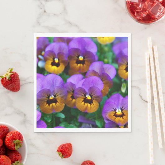 Hübsche Lila Stiefmütterchen Serviette (Beispiel)