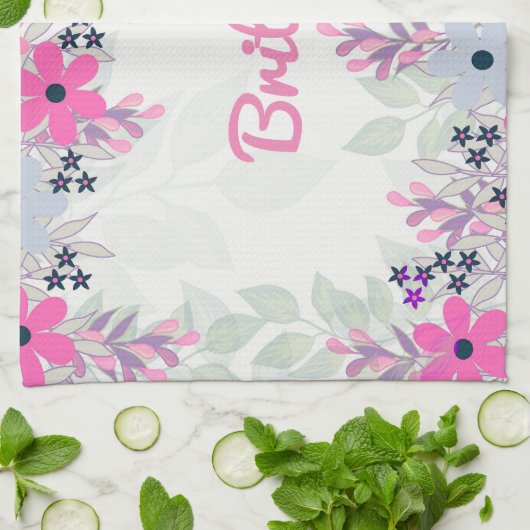 Hübsche Lila und blaue Blumen Handtuch (Gefaltet)