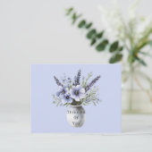 Hübsche lila violette Blumen Vase   Postkarte (Stehend Vorderseite)
