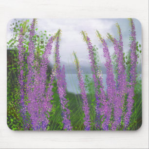 Hübsche Lupine-Blume am See Mousepad