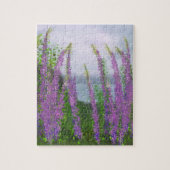 Hübsche Lupine-Blume am See Puzzle (Vertikal)