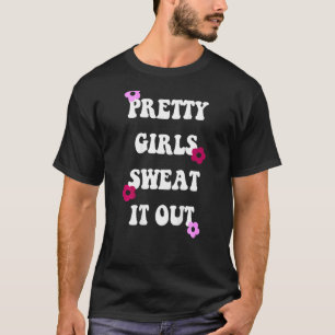 Hübsche Mädchen schwitzen beim Gewichtheben im Fit T-Shirt