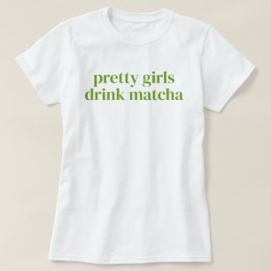 Hübsche Mädchen trinken Matcha Simple Girly T-Shirt