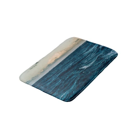 Hübsche Meereslandschaft Badematte (Schrägansicht)