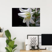 Hübsche Osterlilie-Blume in Schwarz Poster (Heimbüro)