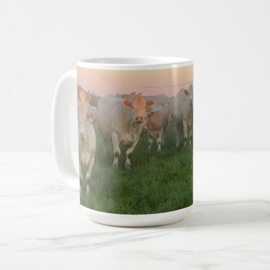Hübsche Pastel Charolais Rinder auf Weiden Kaffeetasse (Vorderseite Links)