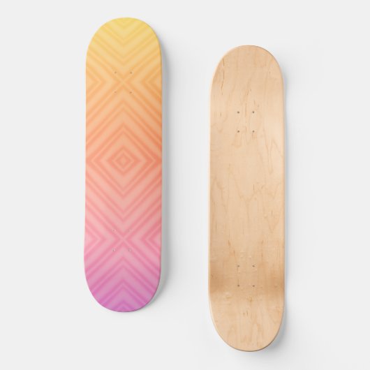 Hübsche Pastelle Hypnotic Diamond Moderner Pop Kun Skateboard (Vorderseite)
