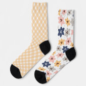 Hübsche Pastellgelbe Mischung kariert und blumenar Socken (Linkes Detail)