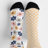 Hübsche Pastellgelbe Mischung kariert und blumenar Socken (Oben)