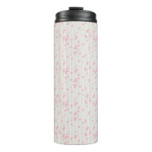 Hübsche Petalen auf Streifen