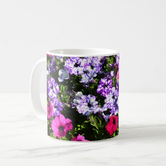 Hübsche Petunia-Blume Kaffeetasse (Vorderseite Links)