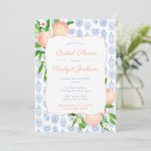 Hübsche Pfirsiche Party aus blau-weißem Polteraben Einladung (Stehend Vorderseite)