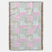Hübsche Pink Blue Dog Roses Faux Patchwork Decke (Vorderseite Vertikal)