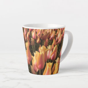 Hübsche Pink-gelbe Tulpen Milchtasse