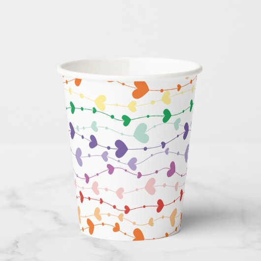 Hübsche Rainbow Hearts Pattern Kids Pappbecher (Links)