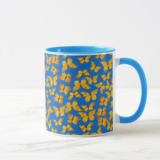Hübsche Ringer-Tasse, Goldene Schmetterlinge auf S Tasse (Rechts)