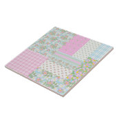 Hübsche rosa blaue Hunderosen Faux-Patchwork Fliese (Seite)