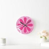 Hübsche rosa Blumen-niedliches Retro Runde Wanduhr (Zuhause)