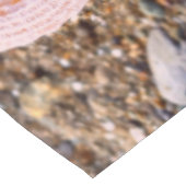 Hübsche rosa Muschel am Stony Beach Custom Großer Tischläufer (Ecke)