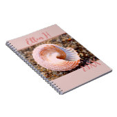 Hübsche rosa Muschel am Strandjahrespalar Notizblock (Rechte Seite)
