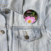 Hübsche Rosa Rosa Blume Taste für Hochzeiten. Button (Beispiel)