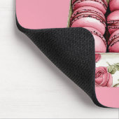 Hübsche rosa Rosen Schachtel Macarons Mousepad (Ecke)
